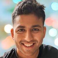 <strong>Chris</strong>